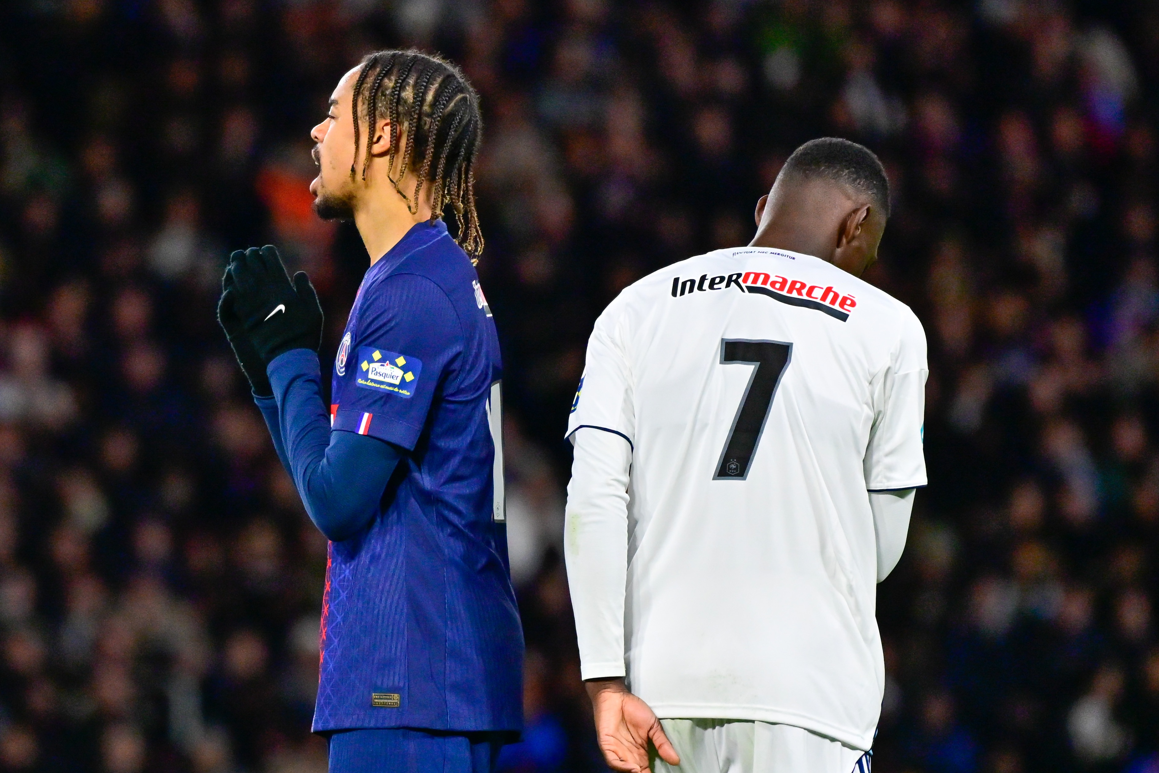 开云体育-下滑来得有点快！巴黎去年6冠王 今年法国杯爆冷出局法甲半程第2