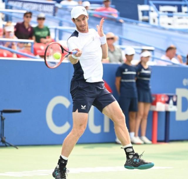 开云体育-穆雷：硬地接近500胜，场下评球100分